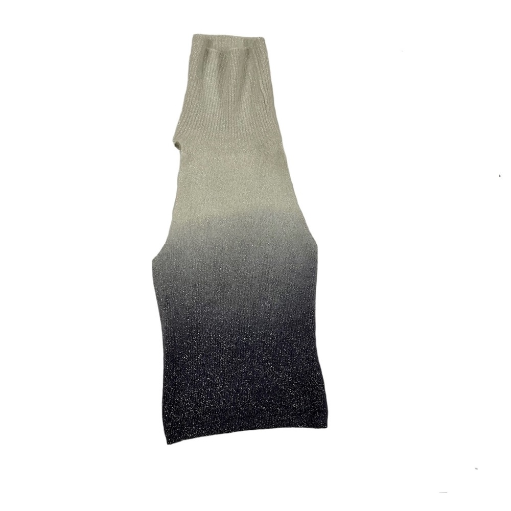 Snow white to blue sleeveless and backless turtleneck, glittery size Small